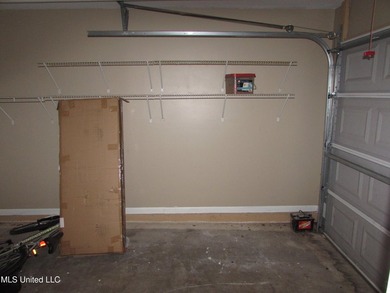 Tri Level Townhome near Pass Rd and Courthouse Rd. Single car - photo 3