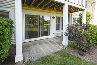 Freshly painted, immaculate 1st floor ranch unit (NO stairs) on - photo 19