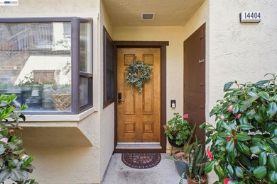 Open House, May 24th 1:00-3:00pm!! Spacious townhouse-style - photo 2