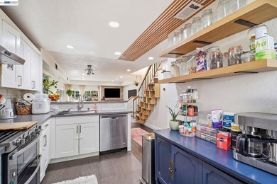 Open House, May 24th 1:00-3:00pm!! Spacious townhouse-style - photo 5