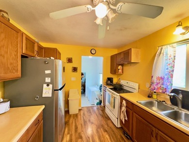 Fully permitted 3-bedroom home offering 1,122 sq ft of - photo 6