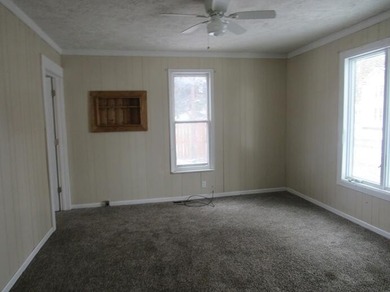 3 Bedroom Home with main floor laundry. Furnace is two years old - photo 4