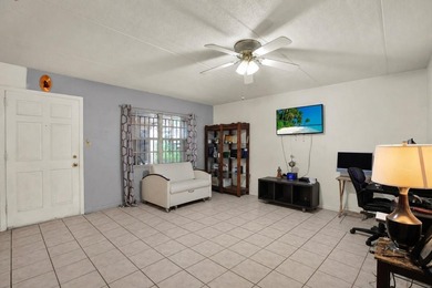 Virtually Staged. Welcome to this charming 2 bedroom, 1 bath - photo 5