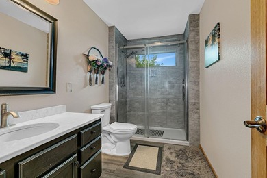 Welcome home to this beautiful 4-bedroom, 3-bathroom residence - photo 11