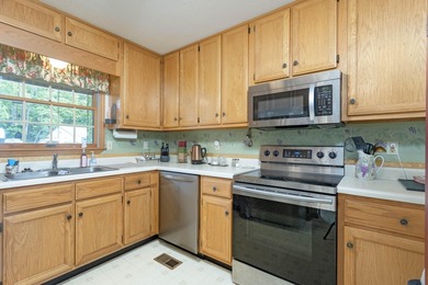 Watts Bar Lake - Year-Round Waterfront Living! Affordable - photo 13