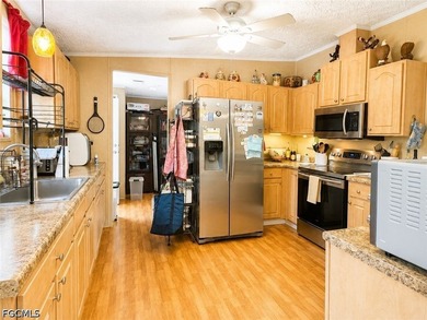 Welcome to your own private retreat, perfectly situated just - photo 8