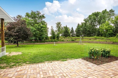 Welcome home to this beautiful 4-bedroom, 3-bathroom residence - photo 29