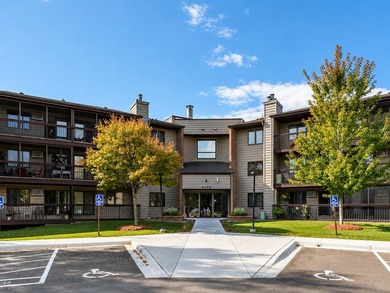 Move-in ready and recently refreshed, this spacious 2-bedroom - photo 1