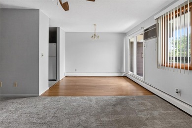 Move-in ready and recently refreshed, this spacious 2-bedroom - photo 7