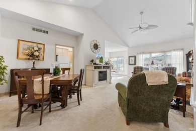 Welcome to effortless living in the desirable River Park Villas! - photo 6