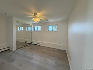 Beautiful, move-in-ready High Ranch featuring 3 bedrooms, a - photo 6