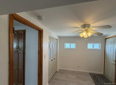Beautiful, move-in-ready High Ranch featuring 3 bedrooms, a - photo 7