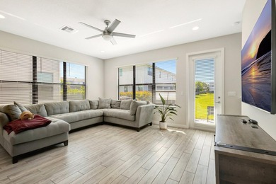 Step into this stunning 3-bedroom, 2.5-bath End-unit townhome - photo 6