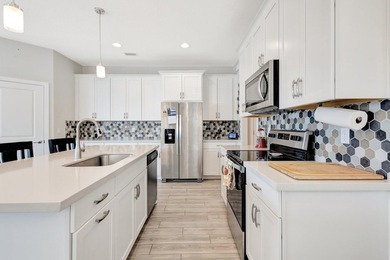 Step into this stunning 3-bedroom, 2.5-bath End-unit townhome - photo 10