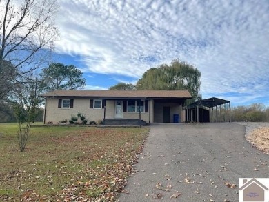 Lake Barkley Home For Sale in Cadiz Kentucky