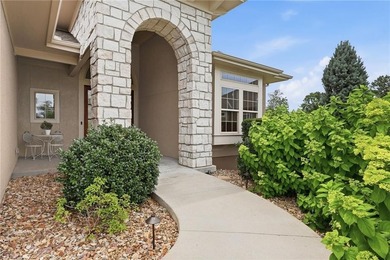 RARE OPPORTUNITY & PREMIER LOCATION! This stunning four-bedroom - photo 6