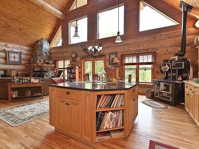 Breath taking beauty abounds with this private peninsula of 90 - photo 11