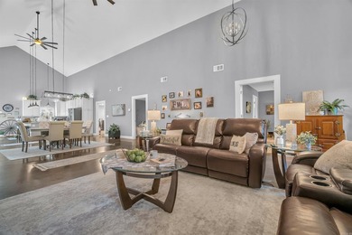 This Arkansas River Valley retreat is situated on 4.59 private - photo 12