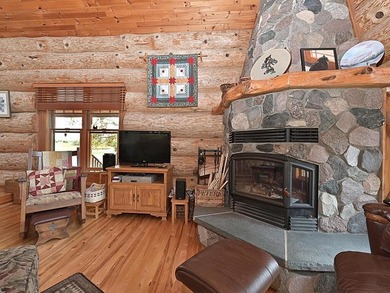 Breath taking beauty abounds with this private peninsula of 90 - photo 19