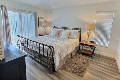 MOTIVATED SELLER REDUCED THE PRICE. Stunning 4BR/3BA Pool Home - photo 5