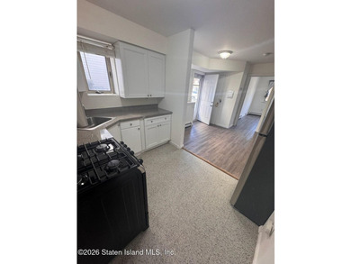 Welcome to 190 Sandalwood Drive in Great Kills. This - photo 25