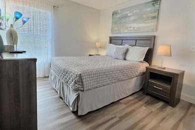MOTIVATED SELLER REDUCED THE PRICE. Stunning 4BR/3BA Pool Home - photo 7