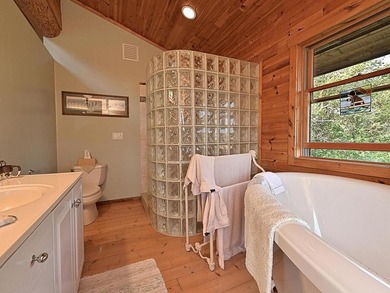Breath taking beauty abounds with this private peninsula of 90 - photo 28