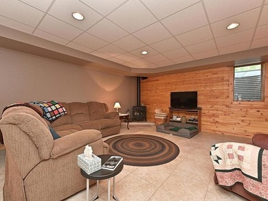 Breath taking beauty abounds with this private peninsula of 90 - photo 30