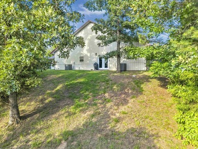 This Arkansas River Valley retreat is situated on 4.59 private - photo 39
