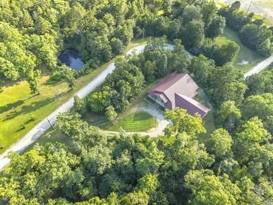 This Arkansas River Valley retreat is situated on 4.59 private - photo 40