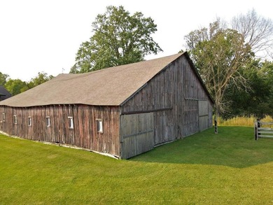Breath taking beauty abounds with this private peninsula of 90 - photo 43