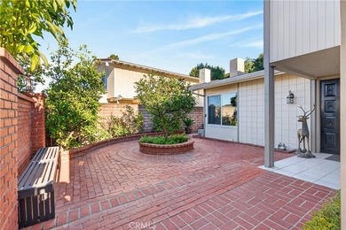 Located in a highly sought-after Palos Verdes Peninsula - photo 5
