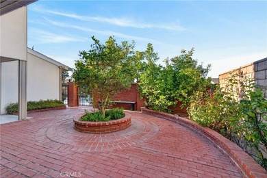 Located in a highly sought-after Palos Verdes Peninsula - photo 6