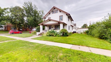 Storm Lake Home For Sale in Storm Lake Iowa