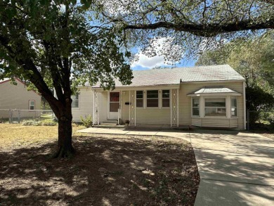Augusta Lake Home For Sale in Augusta Kansas