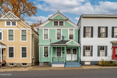 (private lake, pond, coastal) Home For Sale in Hudson New York