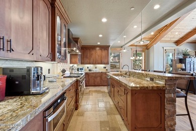 Sunset and mountain views set the tone at 6507 Lookout Drive, a - photo 15