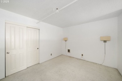 Welcome to your urban oasis in the heart of Goose Hollow