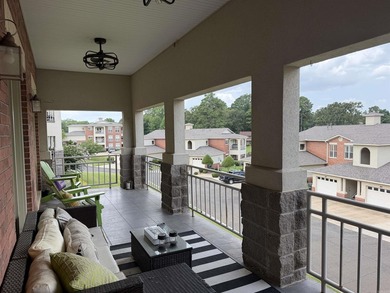 Enjoy easy, ground-level living in this beautifully maintained - photo 9