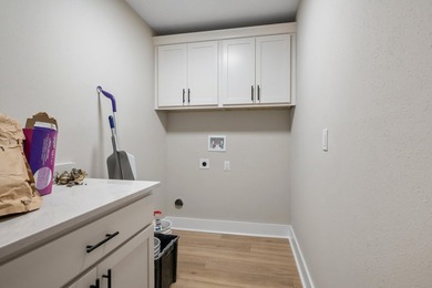 Completely Renovated 4BR/2.5BA on 3/4 Acre -- New Roof, HVAC - photo 20
