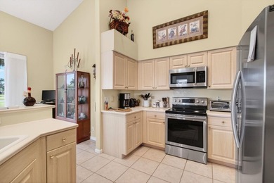 Beautifully maintained home located on a premium golf and - photo 22