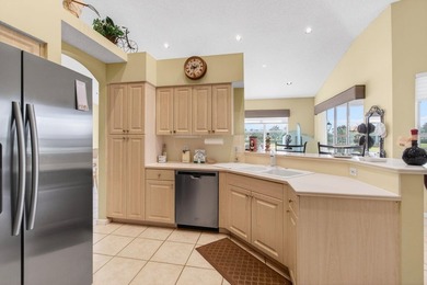 Beautifully maintained home located on a premium golf and - photo 25