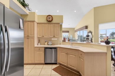 Beautifully maintained home located on a premium golf and - photo 27