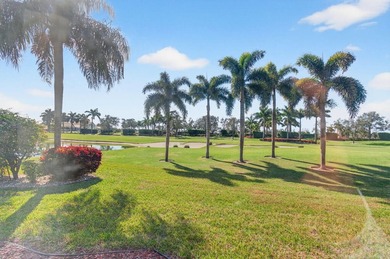 Beautifully maintained home located on a premium golf and - photo 32