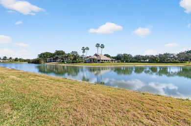 Beautifully maintained home located on a premium golf and - photo 49