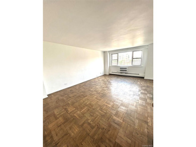$$$ UP IN COMMING AREA -GREAT opportunity for this JR 1 bedrm - photo 2