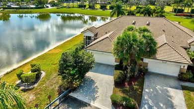 Beautifully maintained home located on a premium golf and - photo 53