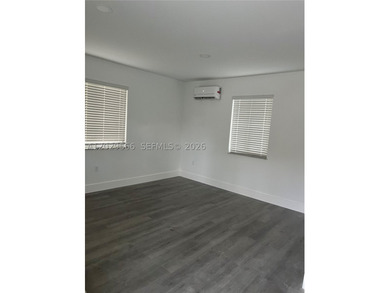 Exceptional Mixed-Use Investment Opportunity in the Heart of - photo 4