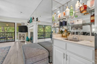 Immaculate 2-bedroom, 2-bath condo with stunning Lake Hamilton - photo 7