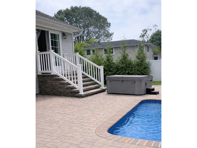Welcome to this charming and well-maintained 3-bedroom, 3-bath - photo 19